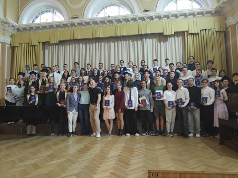 30 июня состоялось торжественное вручение дипломов выпускникам бакалаврам и магистрантам ИПМКН